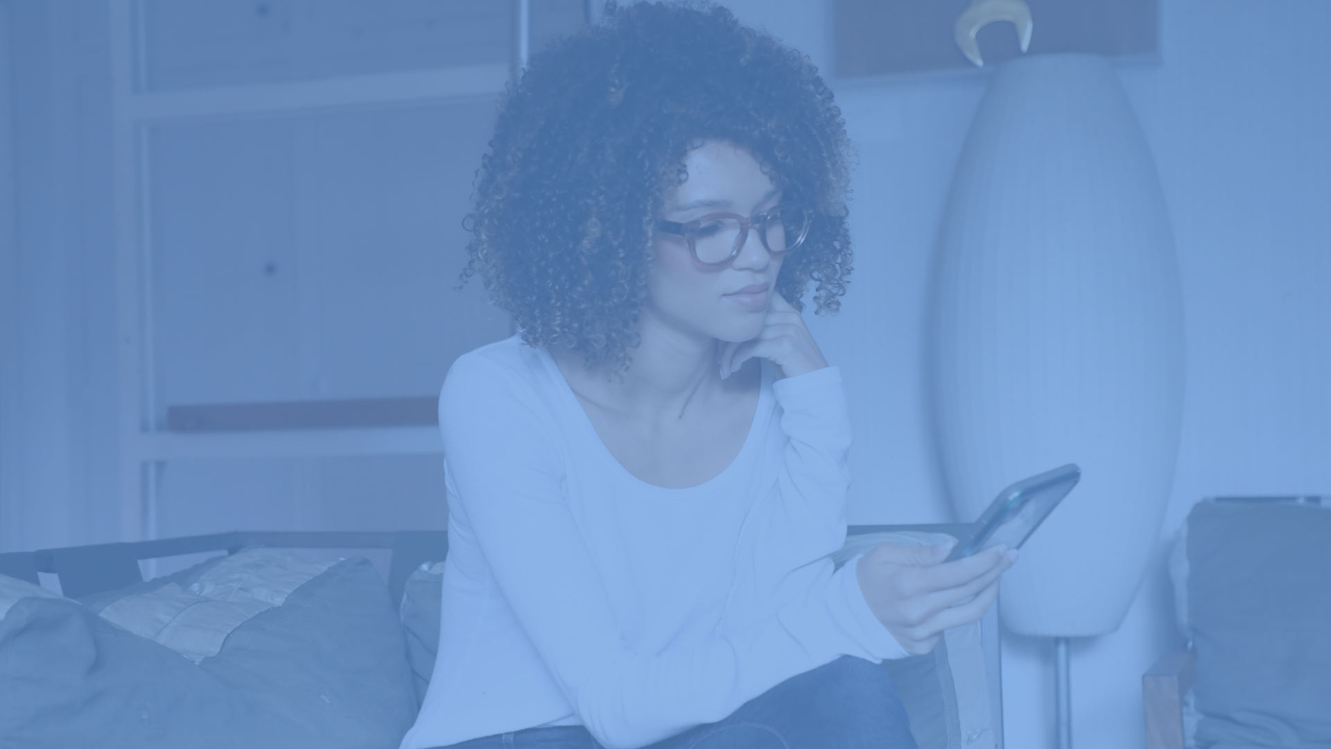 customer receiving intelligent sms messages via AI
