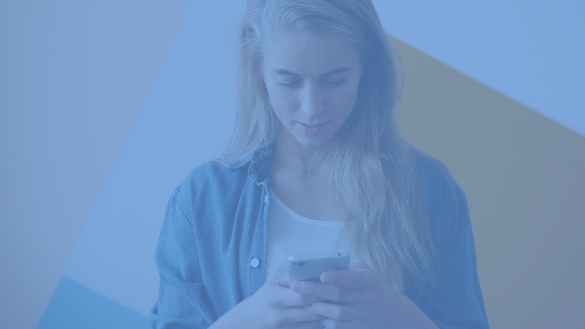 customer receiving a timing based marketing text message